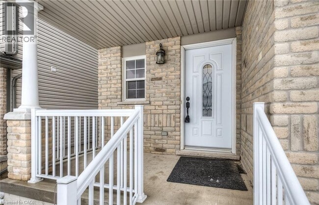 51 Sophia Crescent in Kitchener, ON - Building Photo - Building Photo