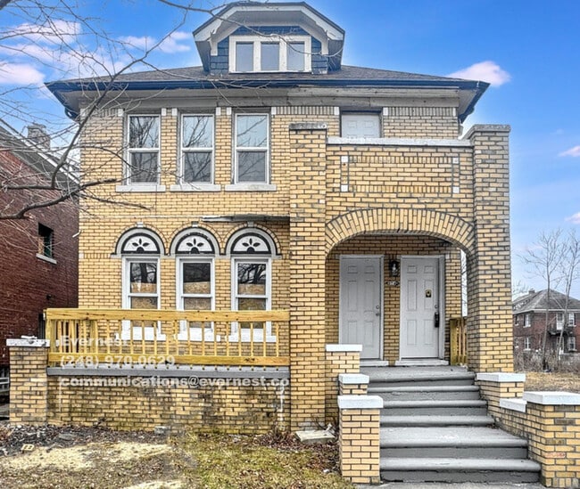 3745 W Grand St in Detroit, MI - Building Photo - Building Photo