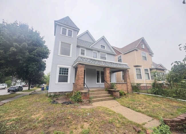 property at 425 Fuller Ave SE
