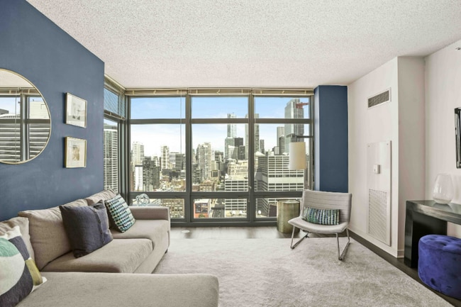 535 N Clinton St in Chicago, IL - Building Photo - Building Photo