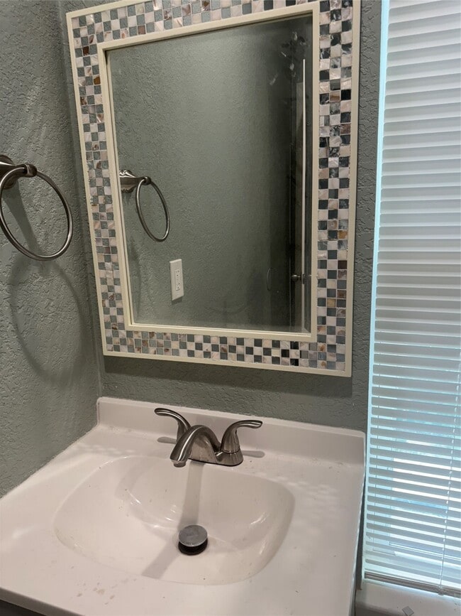 property at 4323 Continental Dr