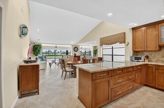 21 Eastgate Dr in Boynton Beach, FL - Building Photo - Building Photo