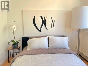 1325 Rolston St in Vancouver, BC - Building Photo - Building Photo