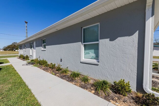 1210 Ave Z SE in Winter Haven, FL - Building Photo - Building Photo