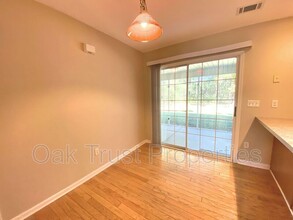 8160 Shadow Oak Dr in North Charleston, SC - Building Photo - Building Photo