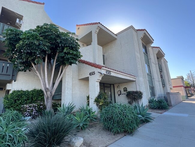 property at 4515 California Ave