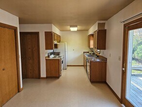 502-504 Aquarius Way in La Grande, OR - Building Photo - Building Photo