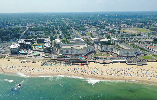 Pier Village Apartments in Long Branch, NJ - Building Photo - Building Photo