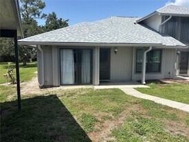 996 N Beneva Rd in Sarasota, FL - Building Photo