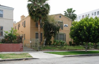 820 S Serrano Ave in Los Angeles, CA - Building Photo - Building Photo