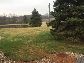 1232 Schneiders Crossing Rd NW, Unit 1232B in Dover, OH - Building Photo - Building Photo