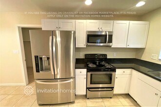 1200 W Loughlin Dr in Chandler, AZ - Foto de edificio - Building Photo