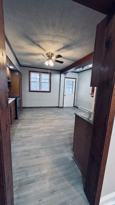 137-139 E High St, Unit Unit 139 in Coaldale, PA - Building Photo