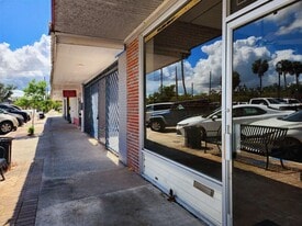111 1/2 E Green St in Perry, FL - Building Photo