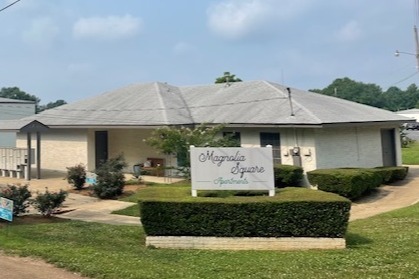 Magnolia Square in Mccomb, MS - Foto de edificio