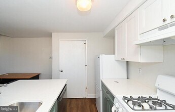 1554 N Lawrence St in Philadelphia, PA - Building Photo - Building Photo