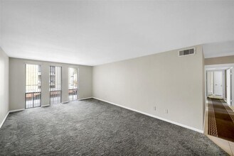 4641 Wild Indigo St in Houston, TX - Building Photo - Building Photo