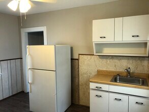 1579 E 32nd St, Unit Up in Cleveland, OH - Foto de edificio - Building Photo