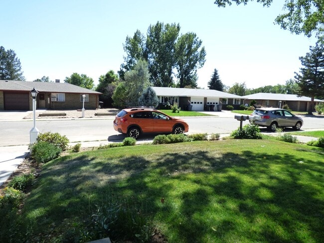 920 Kelly Pl in Longmont, CO - Building Photo - Building Photo