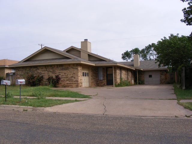 4709-4711 58th St in Lubbock, TX - Foto de edificio - Building Photo