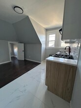 270 Montclair Ave, Unit Apt 3 in Newark, NJ - Building Photo - Building Photo