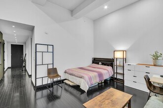 18-20 Pine St, Unit 609 in New York, NY - Building Photo - Building Photo