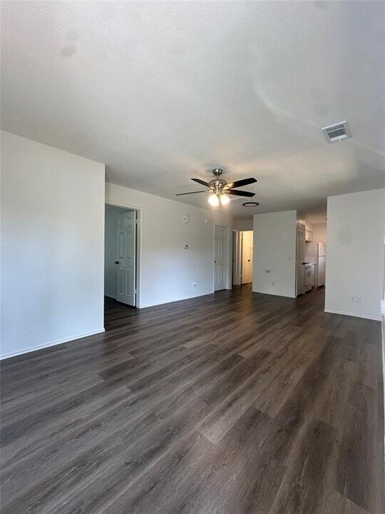 509 Central Ave in Elgin, TX - Building Photo