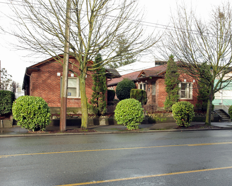 Yates Cottages in Seattle, WA - Building Photo