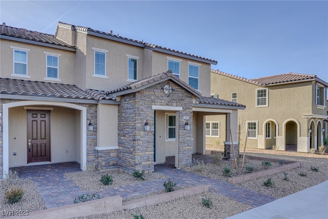 2807 Abrantes Pl in Henderson, NV - Building Photo