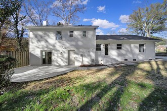 6728 Rocky Falls Rd in Charlotte, NC - Building Photo - Building Photo