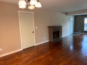484 N Kentucky Ave in East Wenatchee, WA - Building Photo - Building Photo