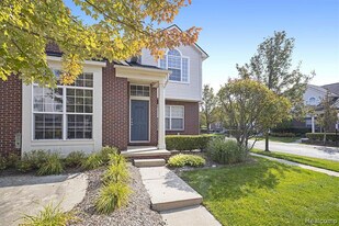 24204 Alexa Dr in Commerce Township, MI - Building Photo