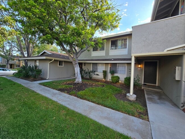 979 Amistad Pl in El Cajon, CA - Building Photo - Building Photo