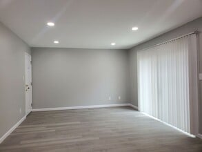 3756-3762 Poinciana Dr, Unit 3762-1 in Santa Clara, CA - Foto de edificio - Building Photo