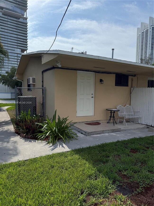 property at 18510 Atlantic Blvd