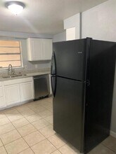 1015 Hackberry St in San Marcos, TX - Building Photo - Building Photo