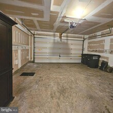 725 Chevington Ct in Woodbridge, VA - Building Photo - Building Photo