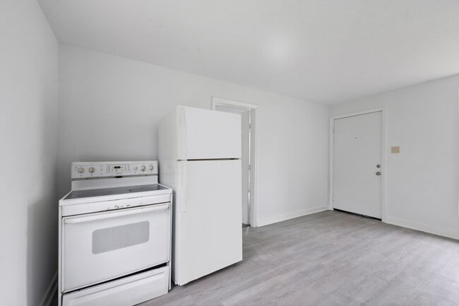 property at 806 E Emily Ave