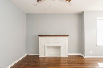 4820 W Roscoe St in Chicago, IL - Building Photo - Building Photo