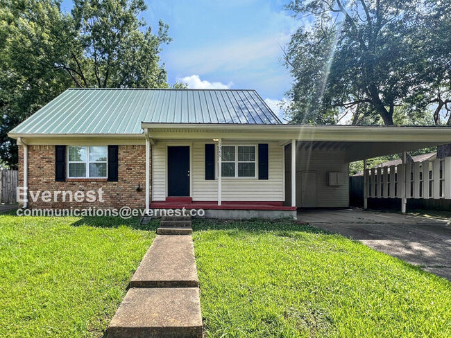 property at 1369 Bennington Dr