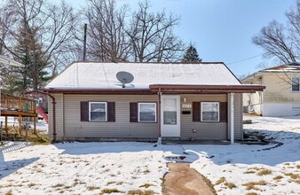 10272 Niblic Dr in Overland, MO - Building Photo - Building Photo