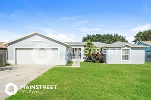 625 Regency Way in Kissimmee, FL - Building Photo