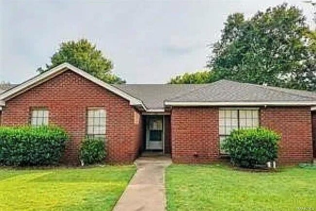 962 Peachtree St in Prattville, AL - Building Photo - Building Photo