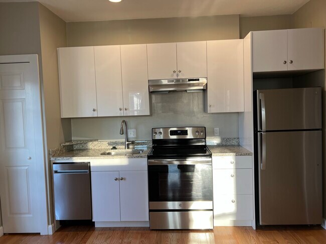 1084 Dorchester Ave in Boston, MA - Building Photo - Building Photo