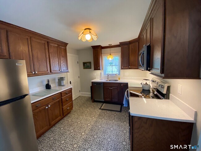 34 Hurlbutt Rd in Ledyard, CT - Building Photo - Building Photo