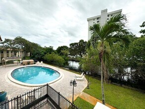 124 NE 19th Ct in Wilton Manors, FL - Building Photo - Building Photo