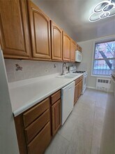 99-44 67th Rd in Queens, NY - Foto de edificio - Building Photo
