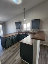 1351 E Oakland St in Rapid City, SD - Building Photo - Building Photo