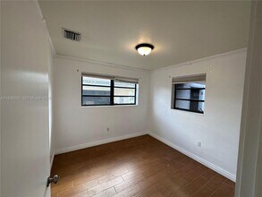 7880 NW 11th St in Pembroke Pines, FL - Building Photo - Building Photo