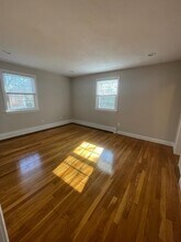 34 Park Avenue Extension in Arlington, MA - Building Photo - Building Photo